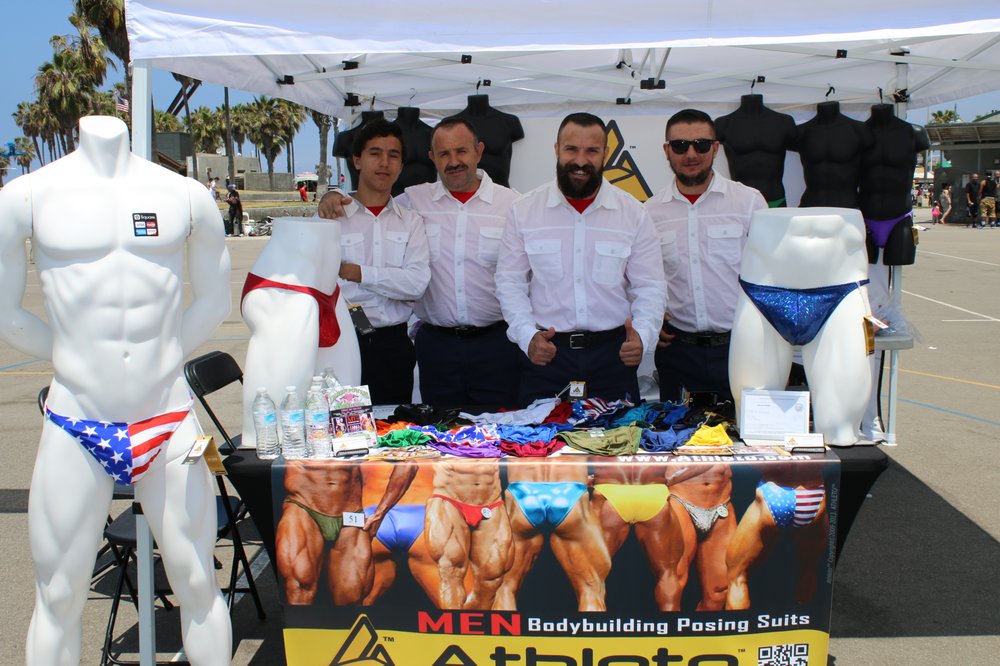 Akistro Booth at Muscle Beach Venice Bodybuilding Event Sponsorship